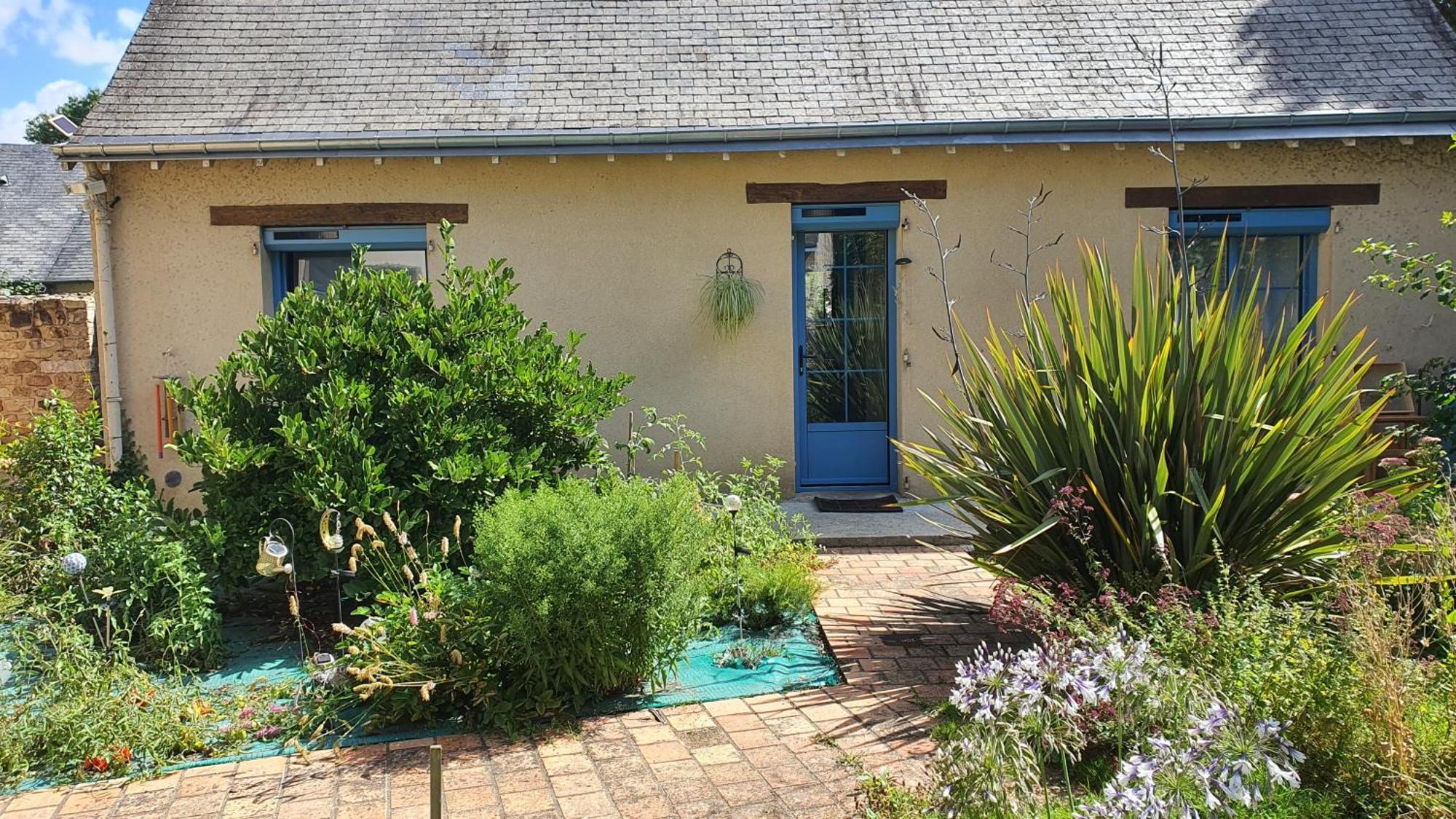 Bed and Breakfast Au Fil De L'Eau La Chapelle-Saint-Aubin Zewnętrze zdjęcie