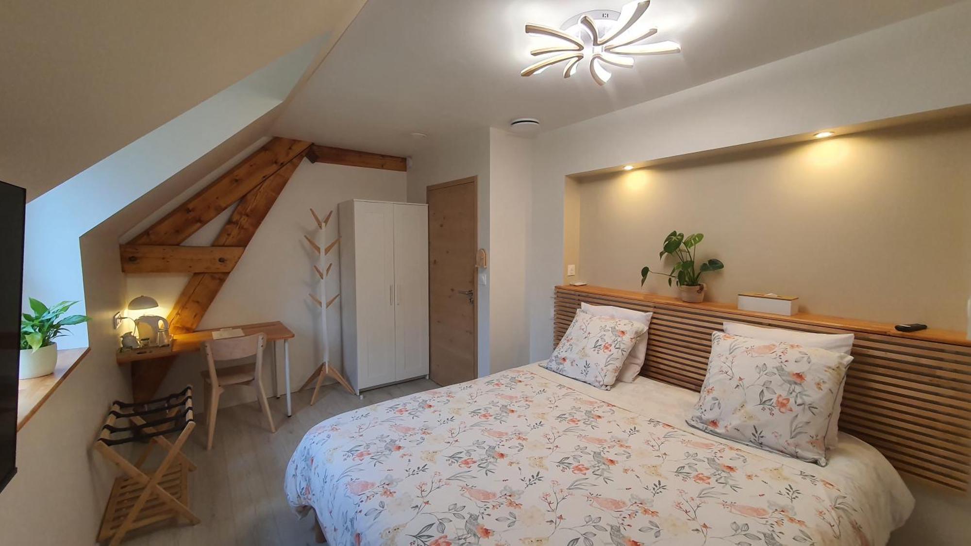 Bed and Breakfast Au Fil De L'Eau La Chapelle-Saint-Aubin Zewnętrze zdjęcie