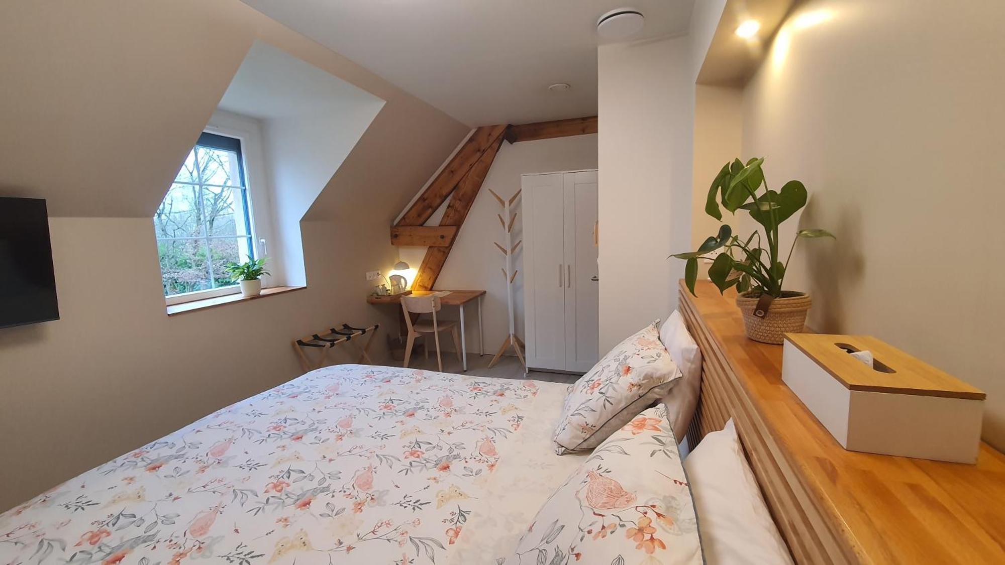 Bed and Breakfast Au Fil De L'Eau La Chapelle-Saint-Aubin Zewnętrze zdjęcie